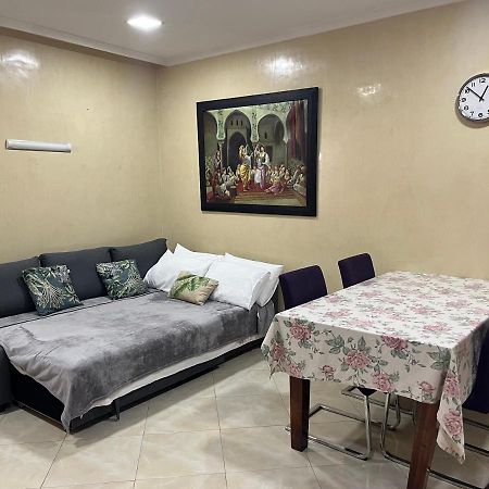 Appartement Elegant Et Climatise Au Centre Avec Terrasse - Proche Plage Et Attractions ! Tangier Exterior photo