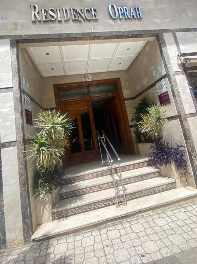 Appartement Elegant Et Climatise Au Centre Avec Terrasse - Proche Plage Et Attractions ! Tangier Exterior photo
