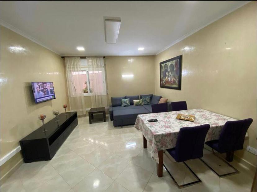 Appartement Elegant Et Climatise Au Centre Avec Terrasse - Proche Plage Et Attractions ! Tangier Exterior photo