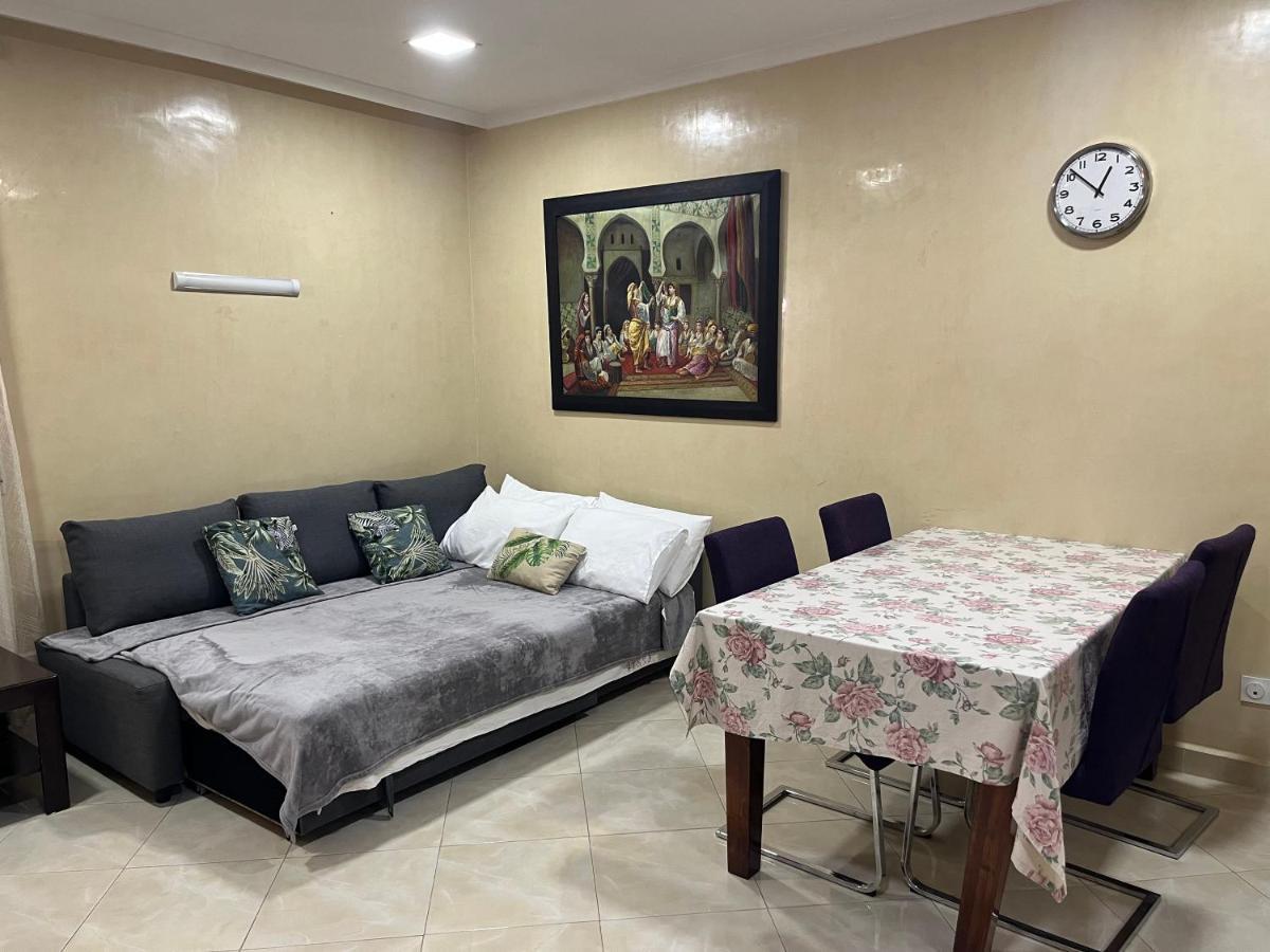 Appartement Elegant Et Climatise Au Centre Avec Terrasse - Proche Plage Et Attractions ! Tangier Exterior photo