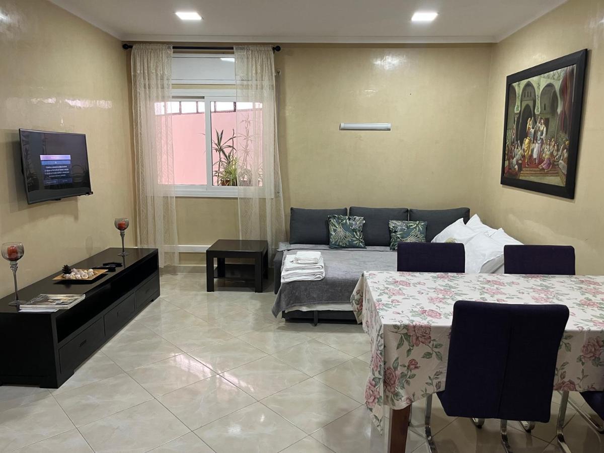 Appartement Elegant Et Climatise Au Centre Avec Terrasse - Proche Plage Et Attractions ! Tangier Exterior photo