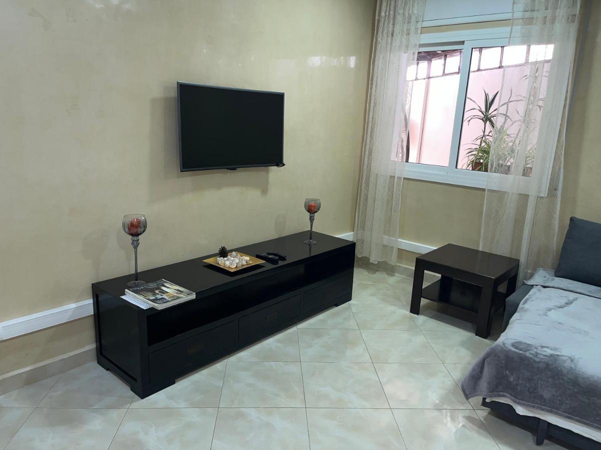 Appartement Elegant Et Climatise Au Centre Avec Terrasse - Proche Plage Et Attractions ! Tangier Exterior photo